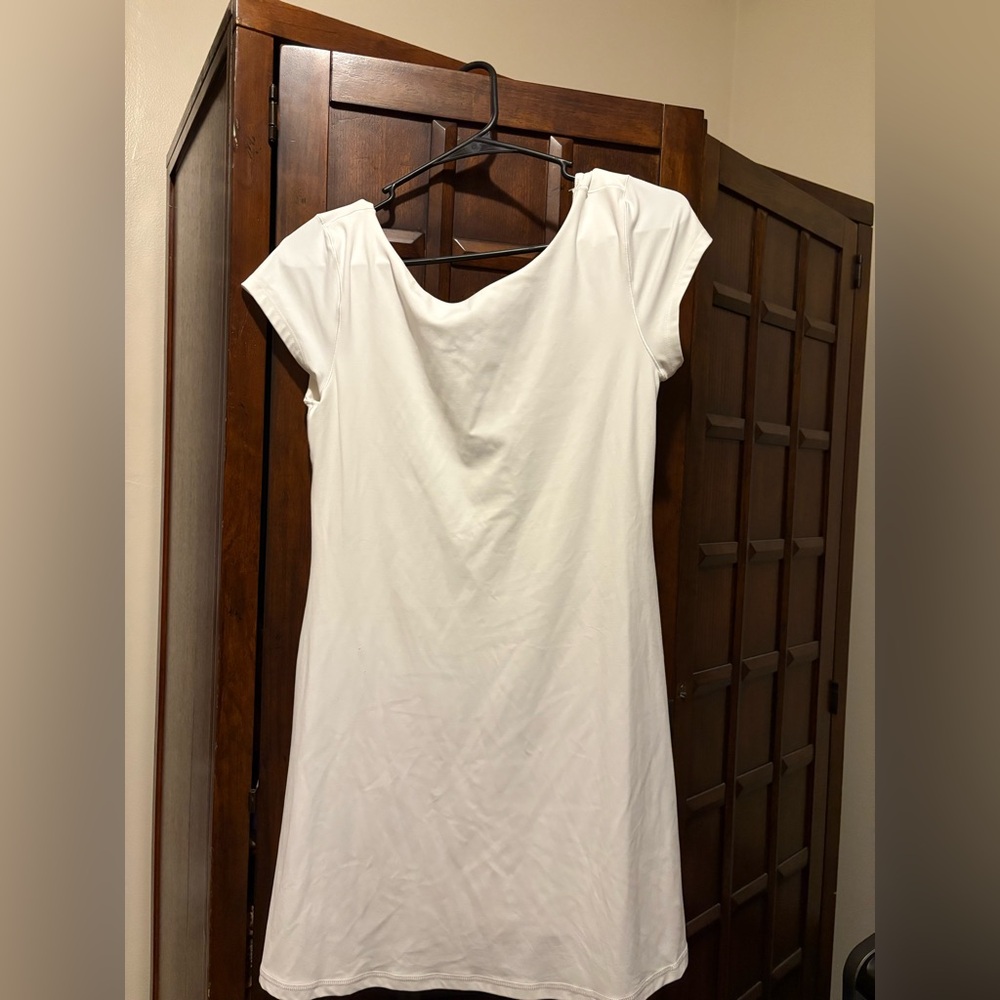 Athletic White Backless Dress